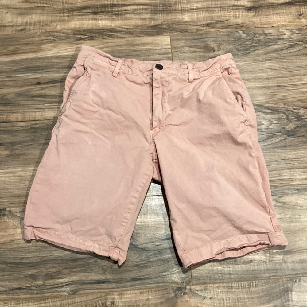 Men’s shorts size 30 salmon color